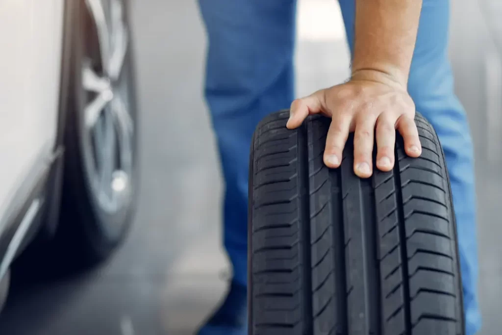 Comparing Run Flat Tyres and Normal Tyres